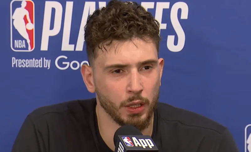 #申京说要找回统治力# 今天火箭客场不敌湖人，系列赛0-2落后。赛后发布会申京表