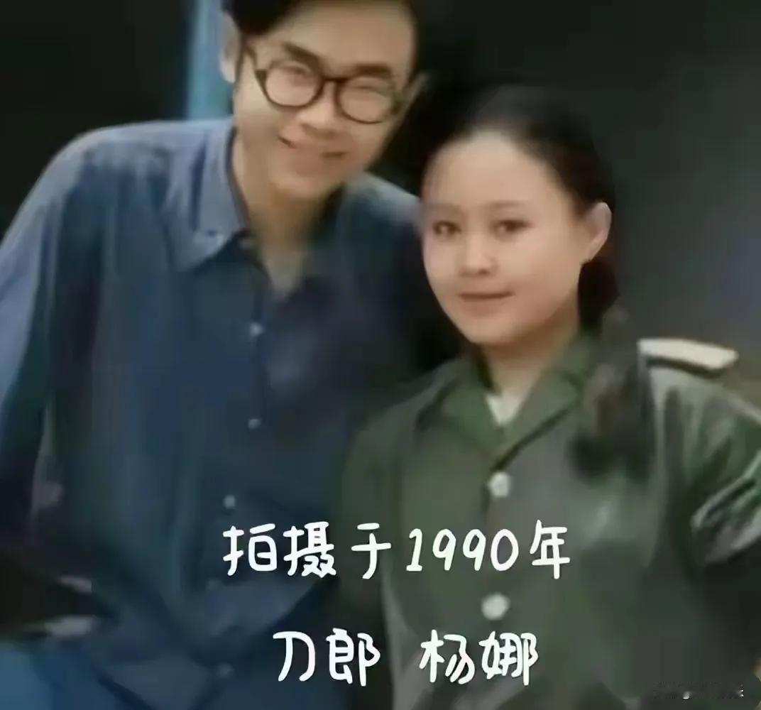 为嫁富商，杨娜在女儿出生仅40天时便狠心抛弃刀郎与幼女，转身投入奢华生活。然而，