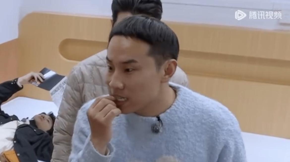 我承认徐志胜情商高，
我也承认徐志胜有魅力，
但是有一点，我觉得用在徐志胜身上有