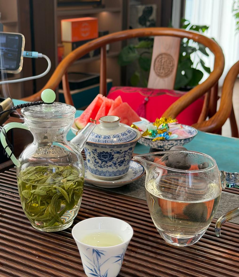 人老了什么最值钱你的健康与陪伴是最值钱。