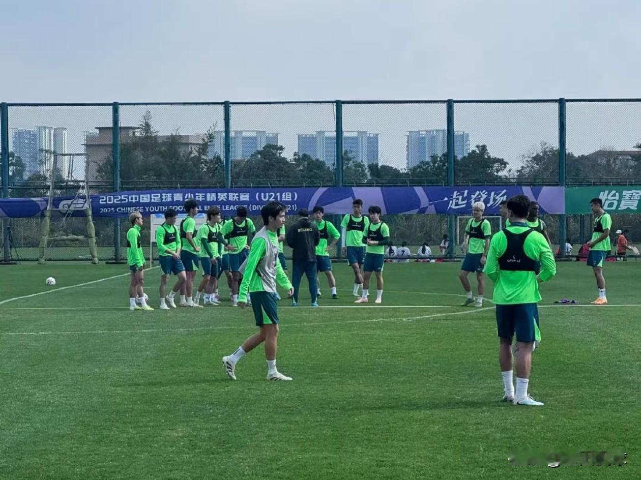 北京国安热身险胜南通支云…北京国安海口冬训真正意义上的一场热身赛全场比赛结束，最