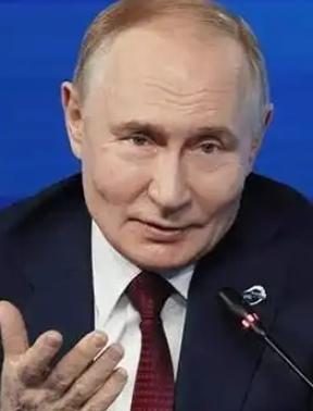 【普京又谈恋爱了】
        当地时间2025年12月19日，普京在“年度