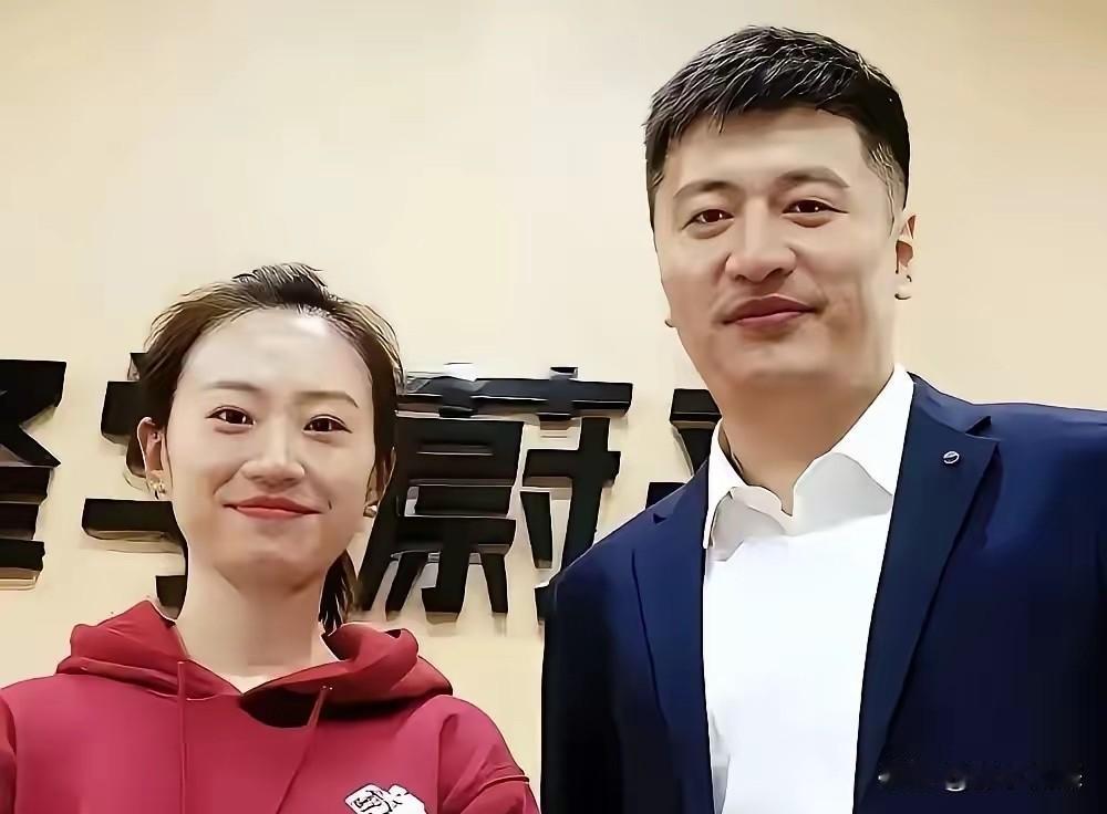 张雪峰的公司，有这么两条规矩，外人头一回听，多半会觉得莫名其妙。
一条是，员工换