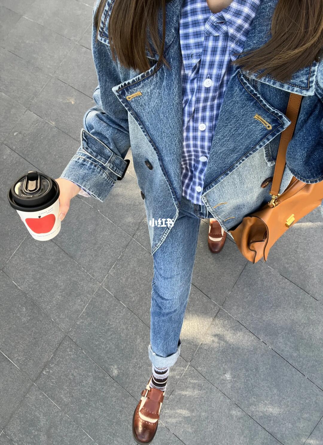 牛仔风衣帅到我了！谁懂春天这么穿该多好看！