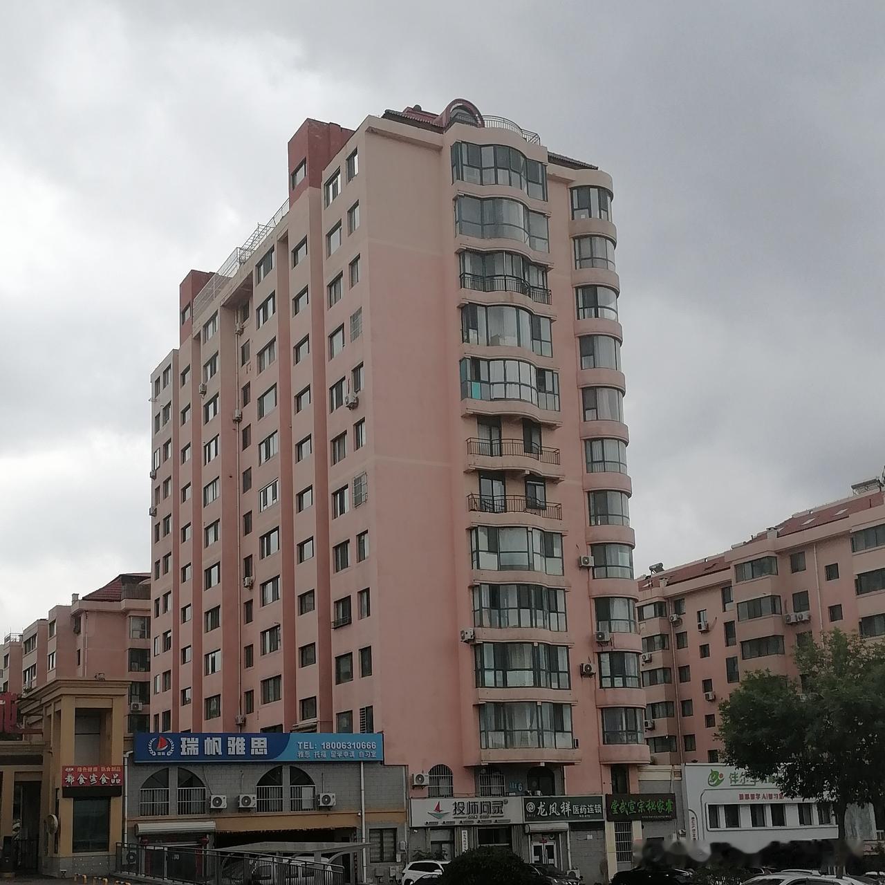 年轻人，应该是指九零后、零零后以后出生的吧？那么，请问，九零后、零零后的有几个人