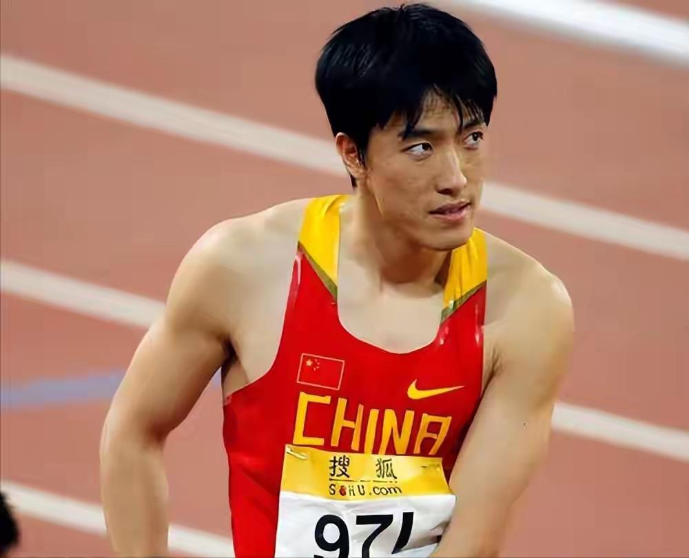 刘翔买断到底值不值？买断费推测仅为100万-150万。

刘翔开口要"自由"，买