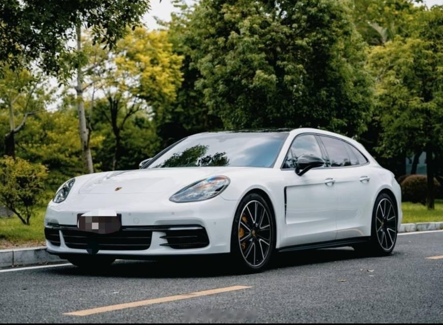 保时捷 Panamera 4S Sport Turismo19年上牌，53000
