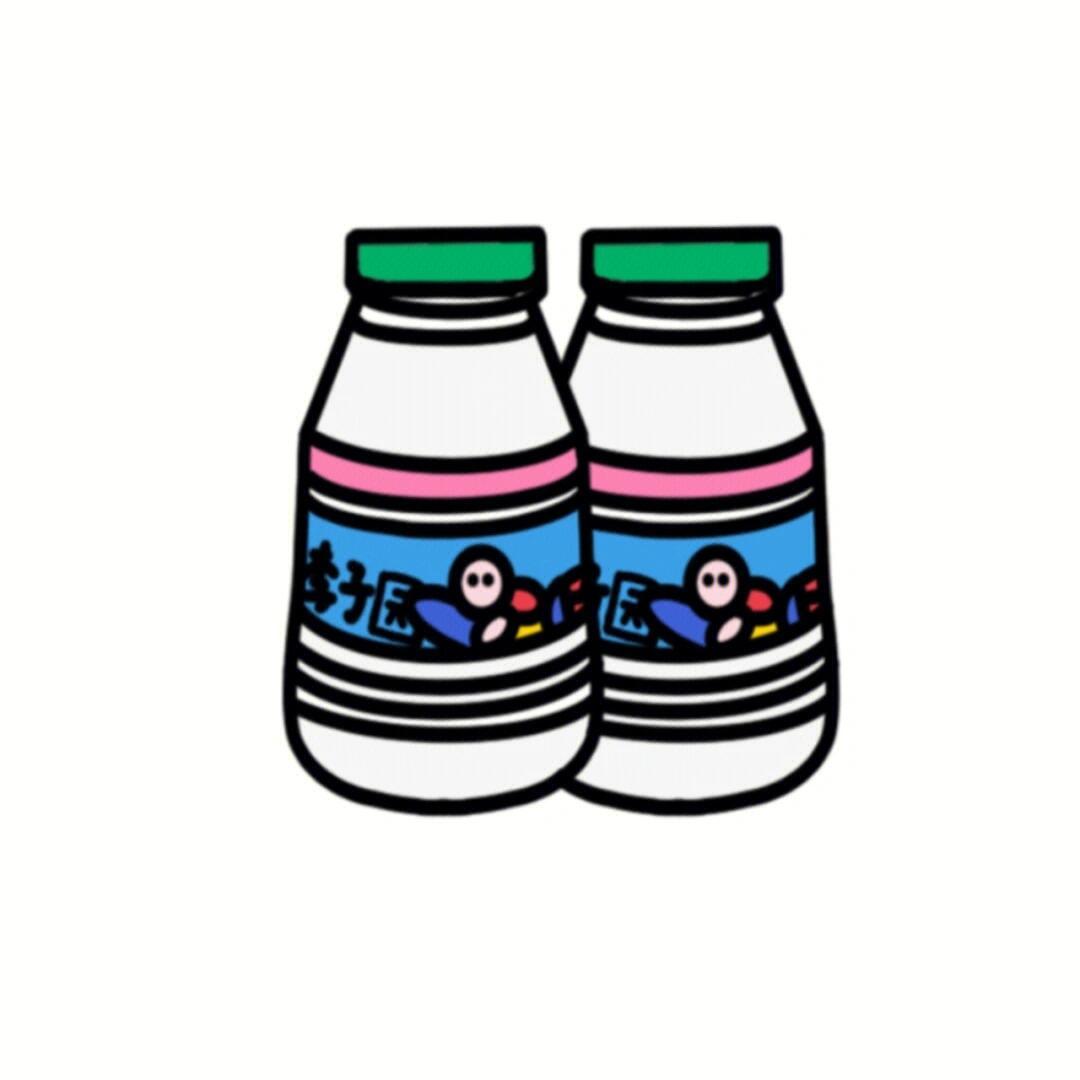 #小时候的甜牛奶你还在喝吗#老式饮料喝过的朋友，现在都有小孩了吧。儿时常常光顾的