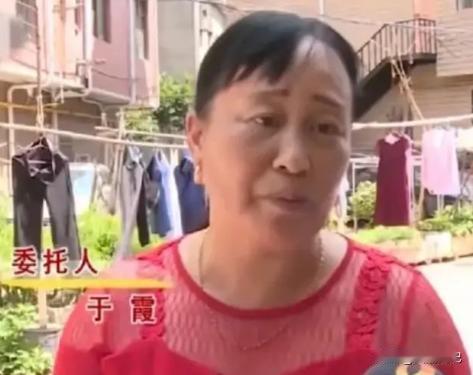 湖南，一女子发现丈夫瞒着她给婆婆拿了4个苹果，就大吵大闹，之后摔门而去。一个月后