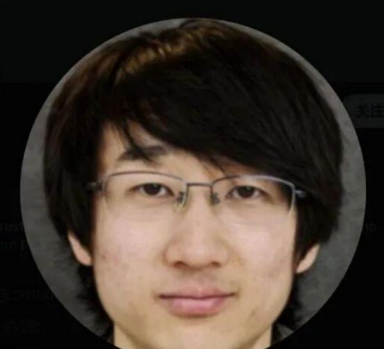 套现700万美元后，他立即“叛逃”，盗走马斯克大模型公司整个代码库，马斯克紧急申