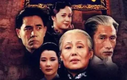 #《大宅门》开拍时多少大腕跑龙套?#《大宅门》开拍时有许多演艺界明星大腕都来跑龙
