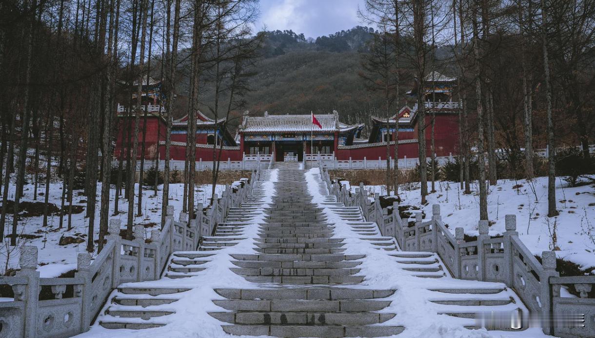 本溪的冬天应该这么玩！
送你一个2天1晚的旅行攻略
让你度过的一个温馨浪漫的周末