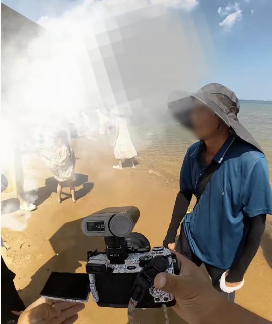 8月2日，有网友发布现场视频，山东威海布鲁威斯号搁浅网红海滩出现拍摄纠纷画面，曝