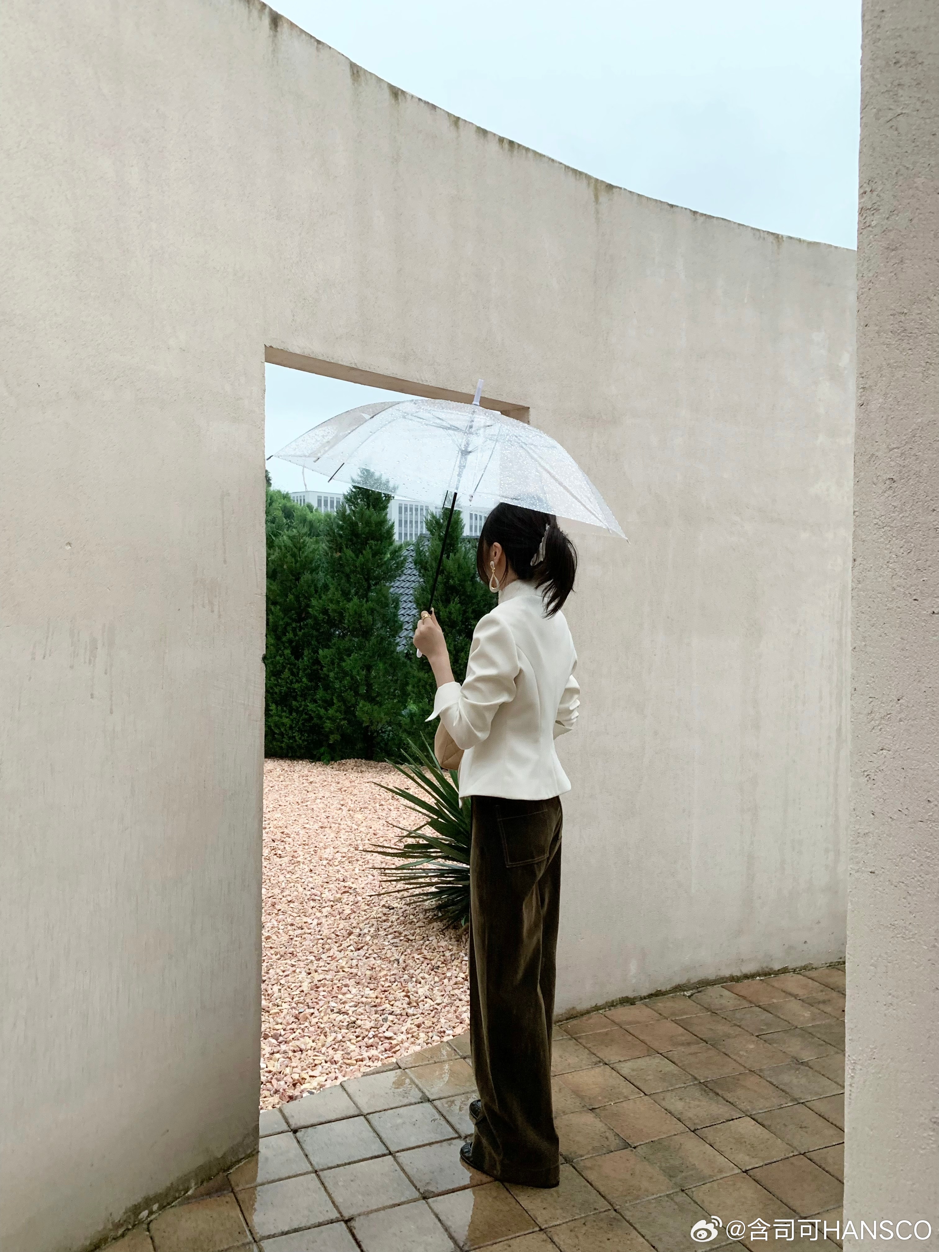 🪐评论区抽送一件同款气质款白外套51.1%绵羊毛打底，自带那种温润柔光感，上身