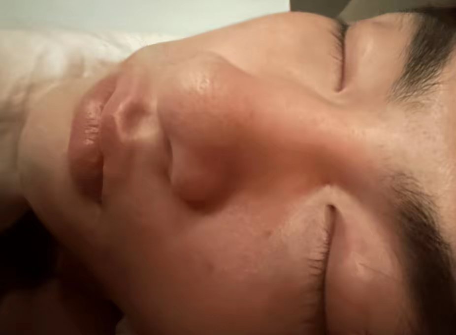 #曝胡文煊与未成年发生关系#又一个吴签？一女子曝《青春有你》的胡文煊孕期出轨，还