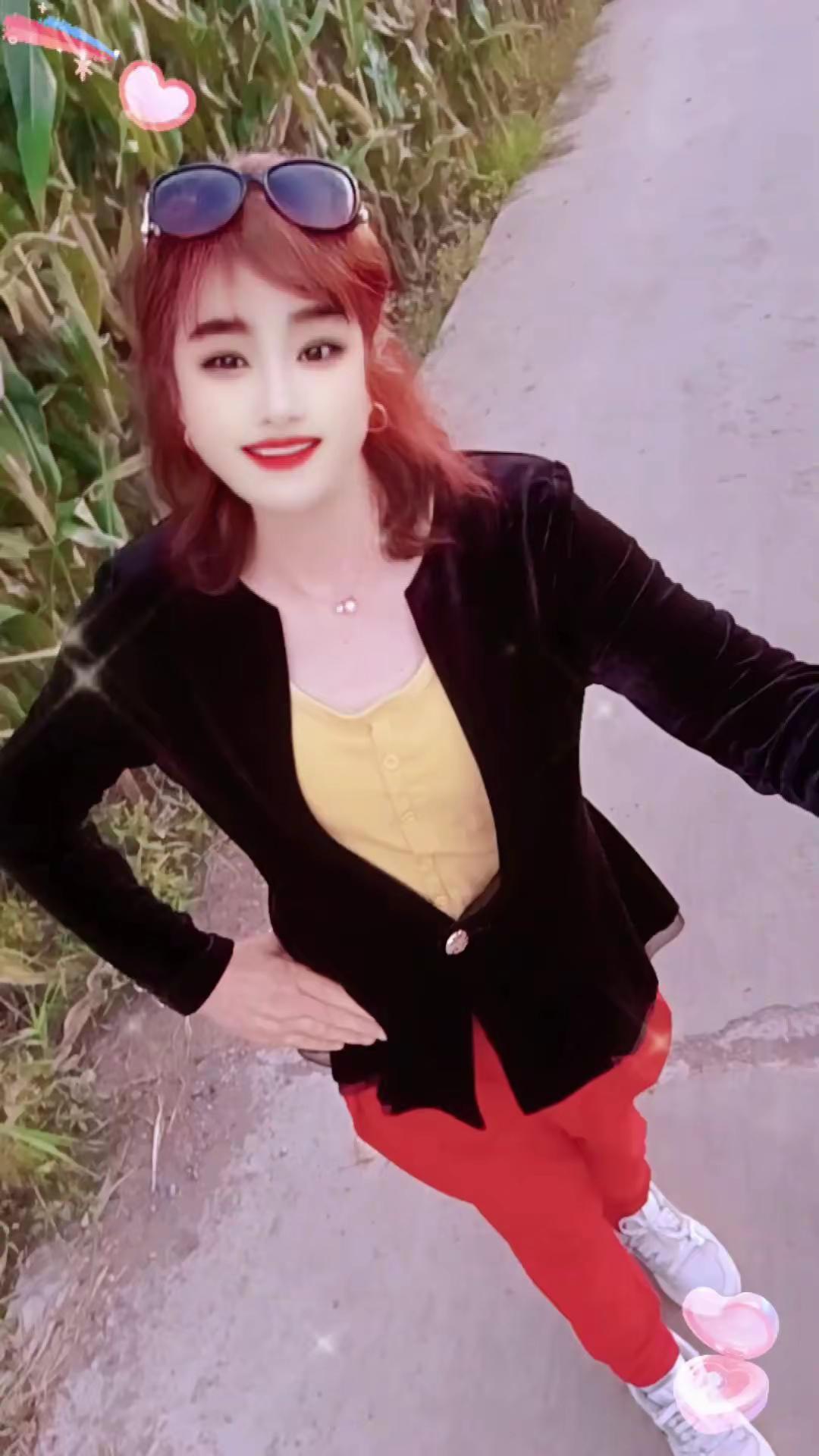 ， 就让这颗心为你跳动，小薇又来了
