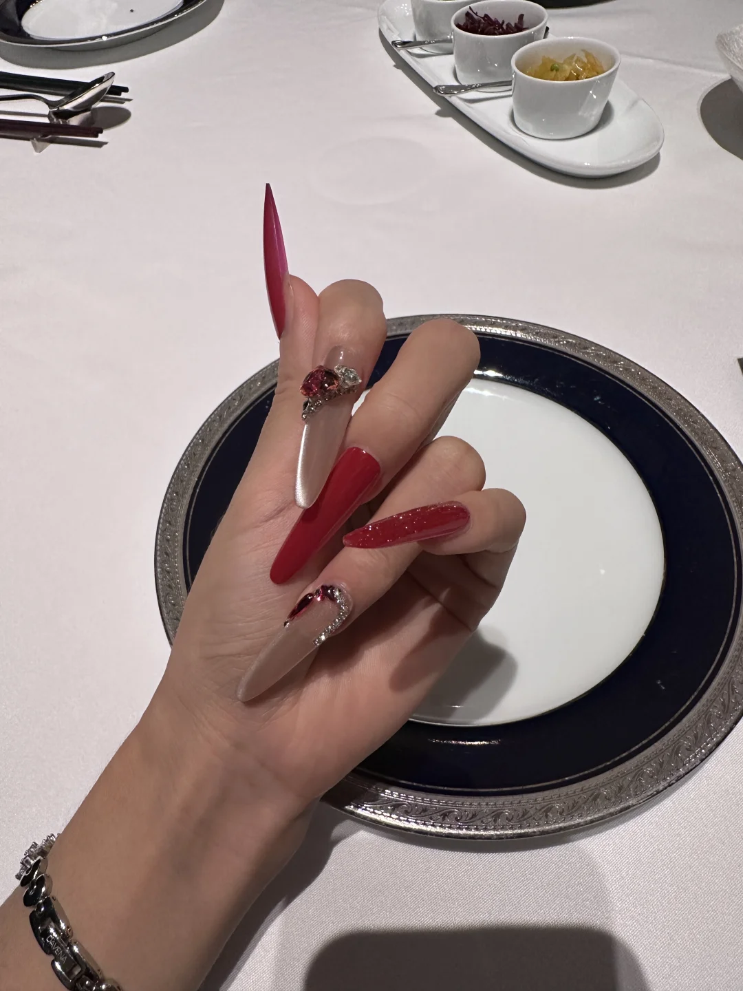 谁来懂一下这个美甲呀！