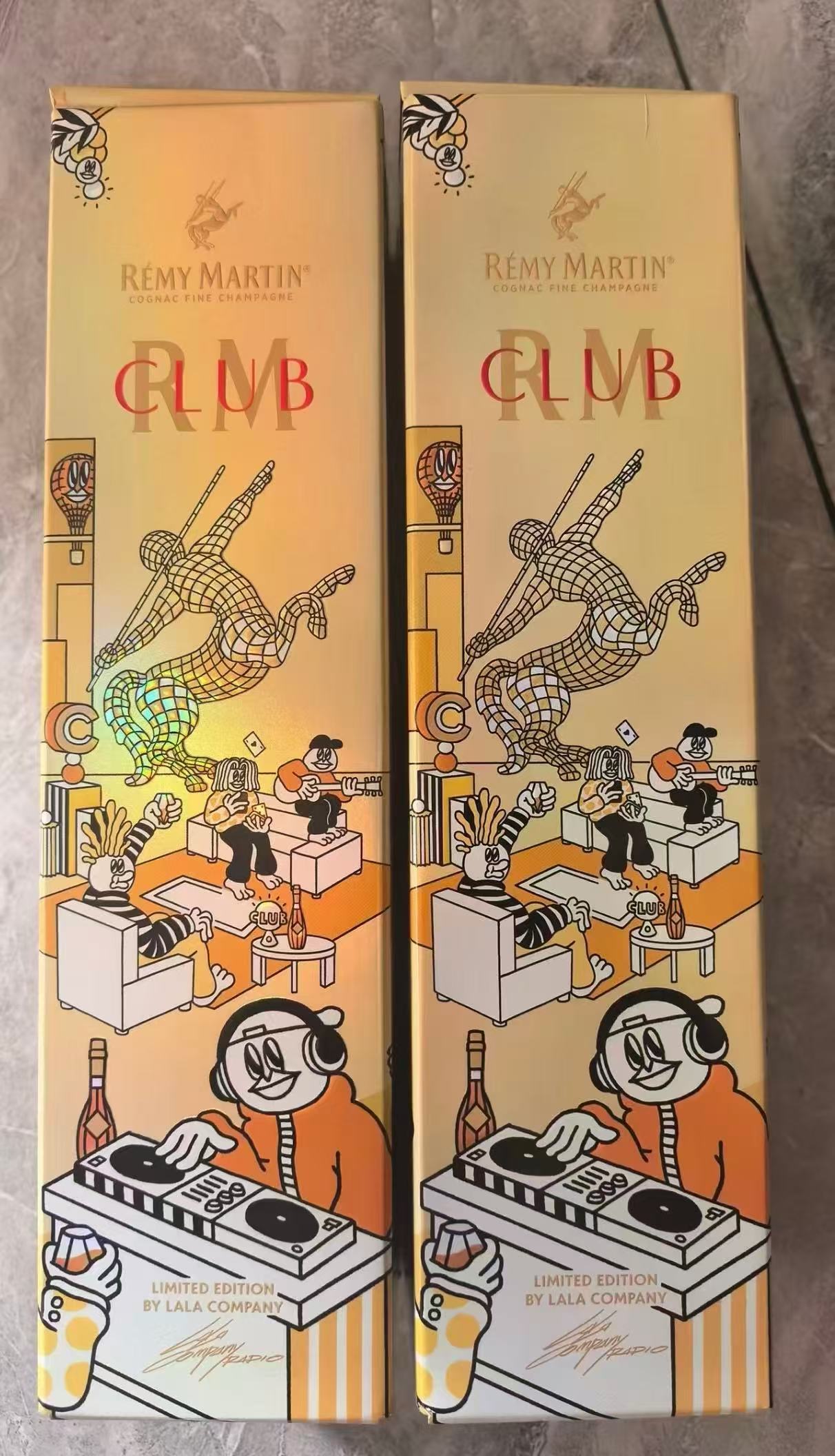 露营季到了，别只带啤酒和预调酒了，试试这瓶人头马CLUB「趣日派对」联名款，装在