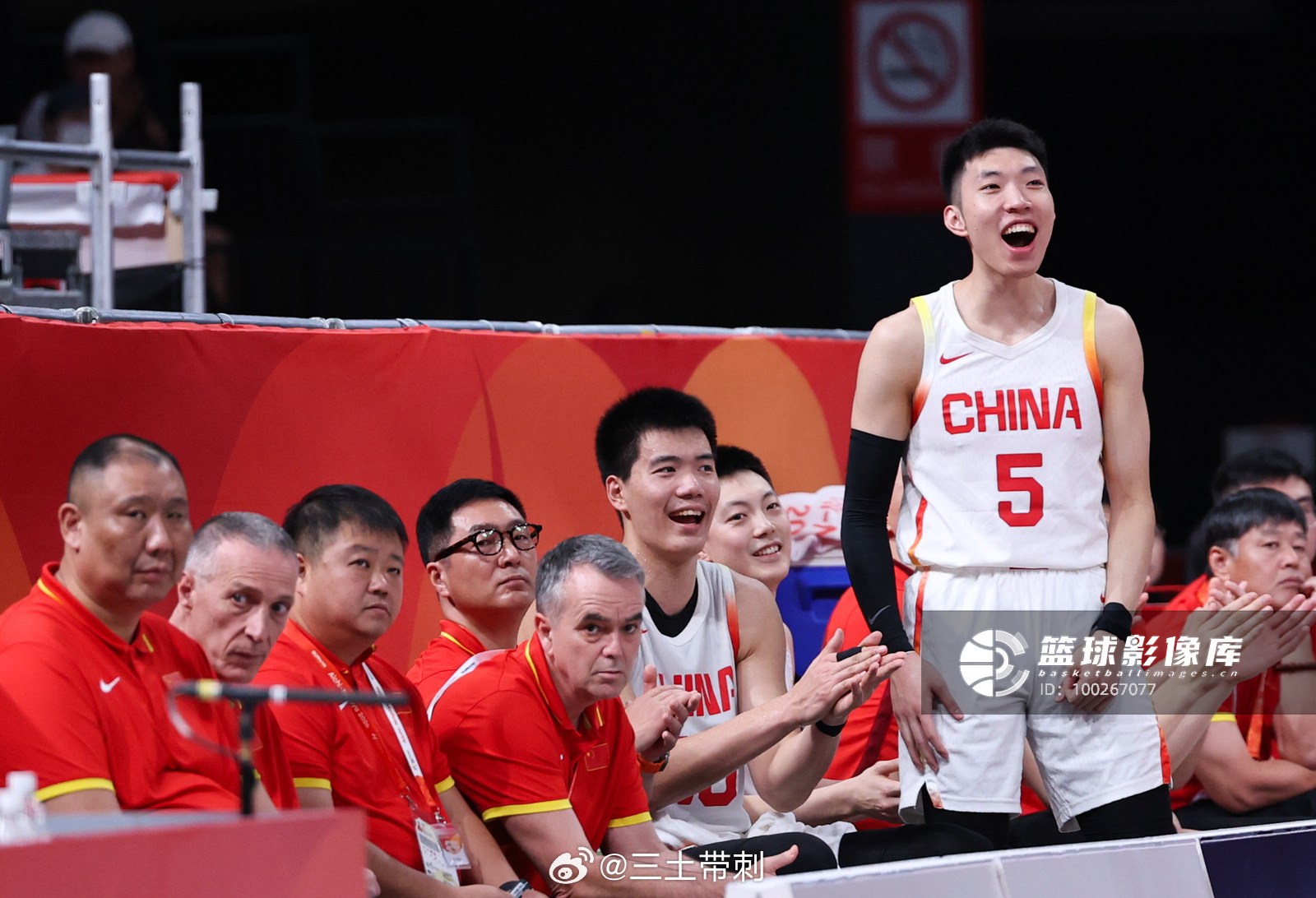 中国男篮vs沙特男篮中国男篮 在亚洲、世界等洲际的正式比赛中，能够为中国男篮拿到
