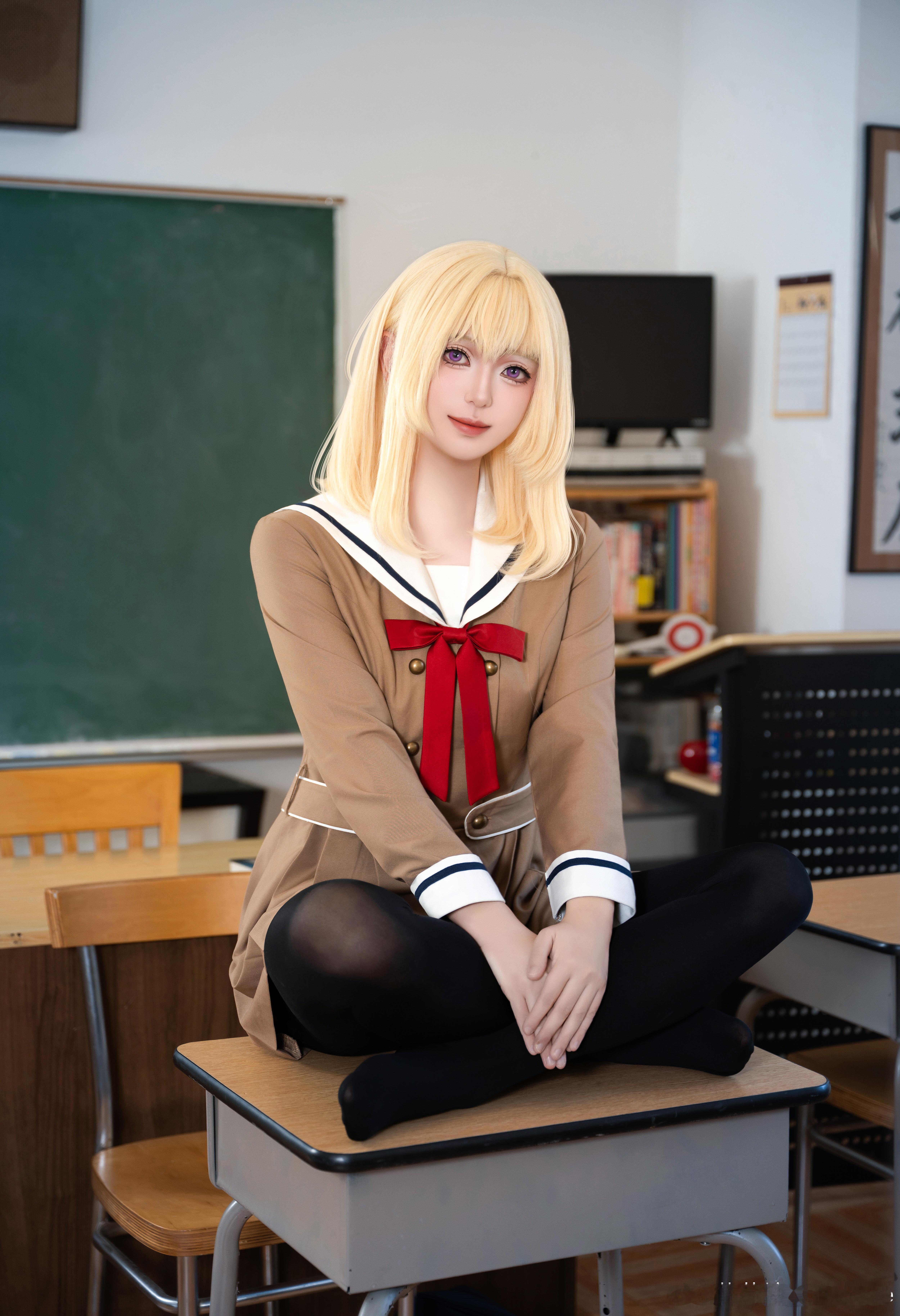 AveMujica明日方舟二次元cos大赏cosplay三角初华绫 周末单发一张