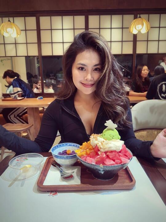 我坐在哪里 就已经为这次约会买单了