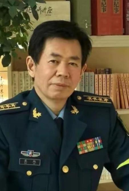 最大的台独分子，再也藏不住尾巴，终于露出来了肮脏的脑袋！原来，最大的台独分子不都