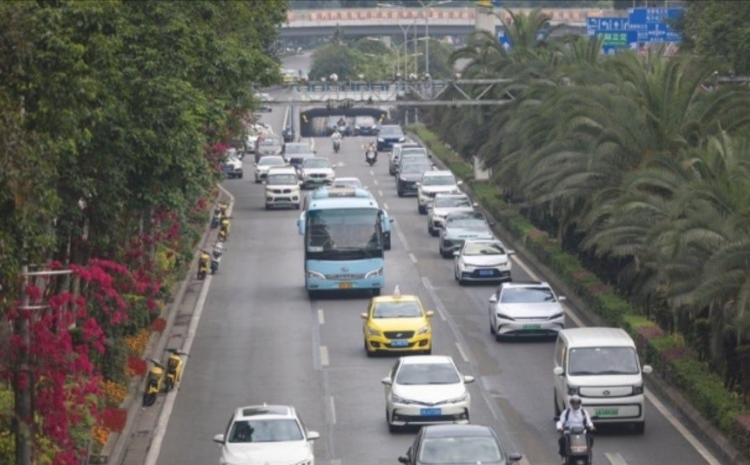 【下单171元专车变63.8元顺风车，平台责任不可推卸】下单专车变顺风车谁在吃差