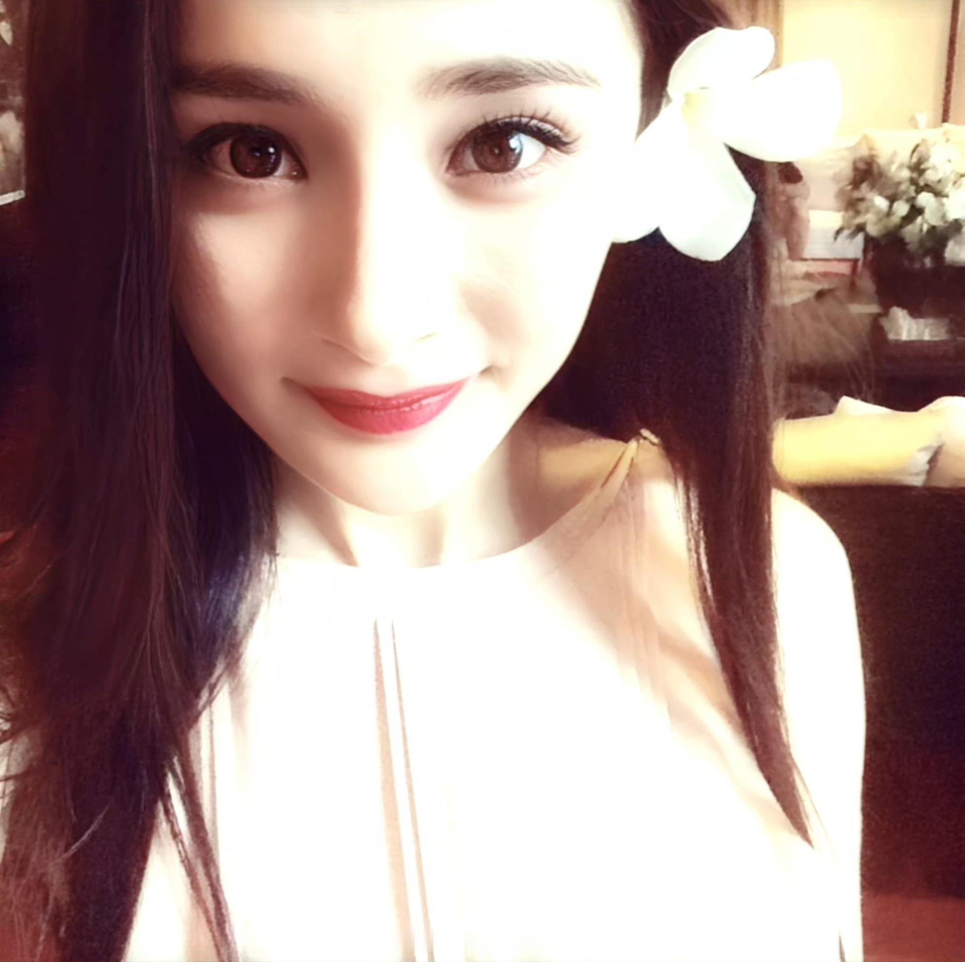 唯一纯白的茉莉花 