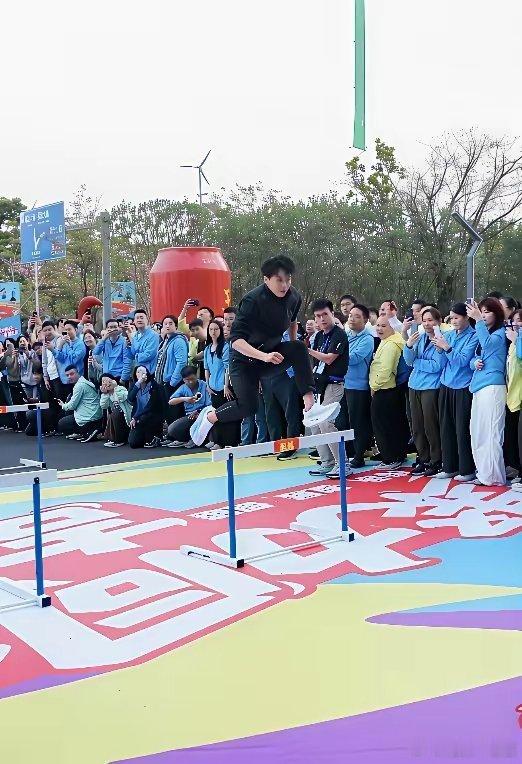 全运会冠军刘景扬终于等到了她的“王老吉时刻”！刘景扬代言王老吉，这个28岁拿全运