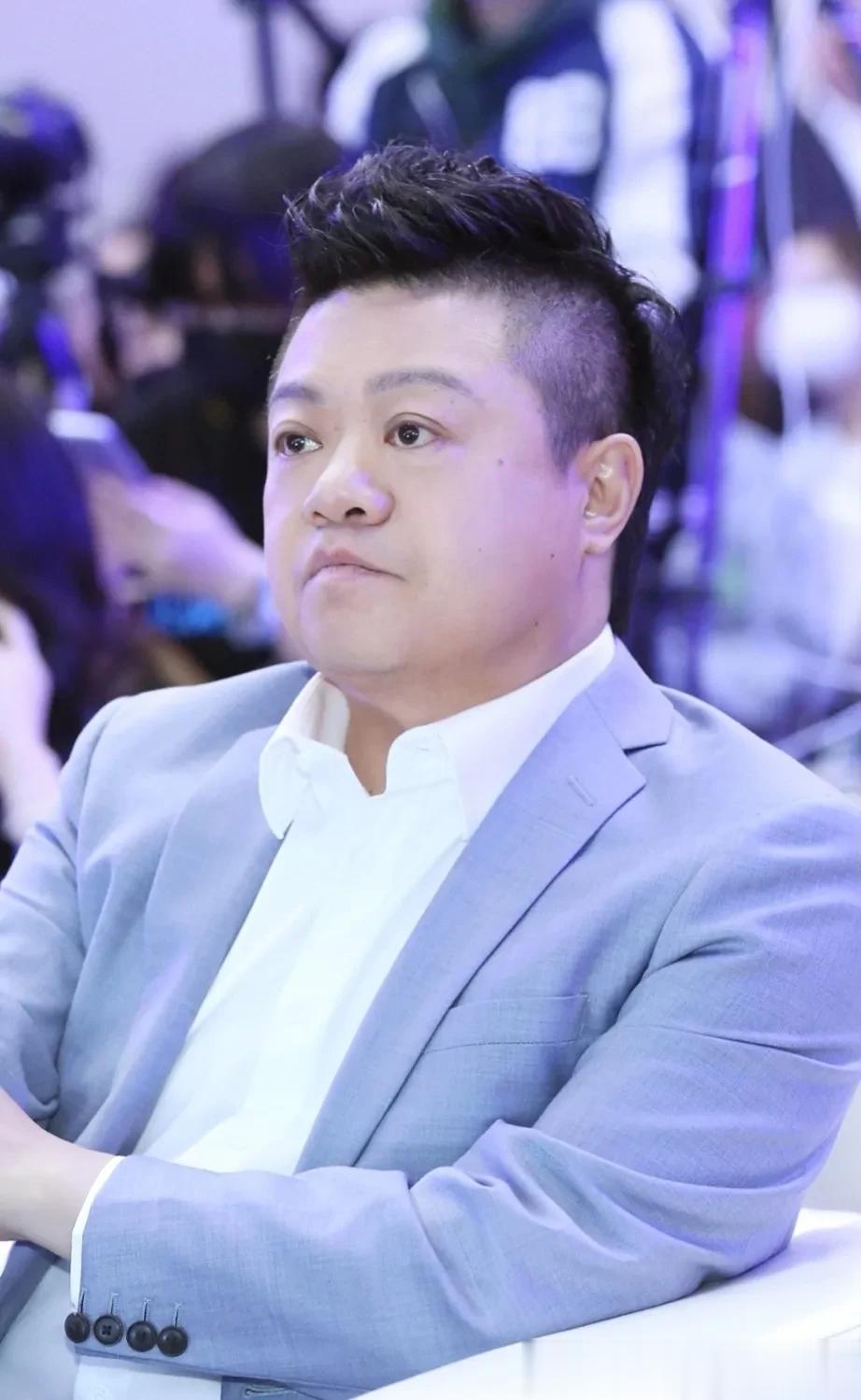 马季的儿子马东，谈到相声圈师承关系时说，说:我父亲教过姜昆，但是从来没说姜昆是他
