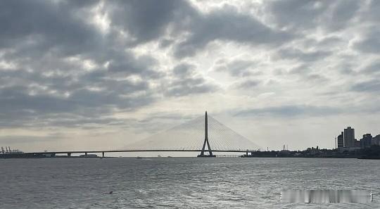 有多少个12年可以等待，中国台湾淡江大桥历时12年建成通车，历经近12年的漫长建