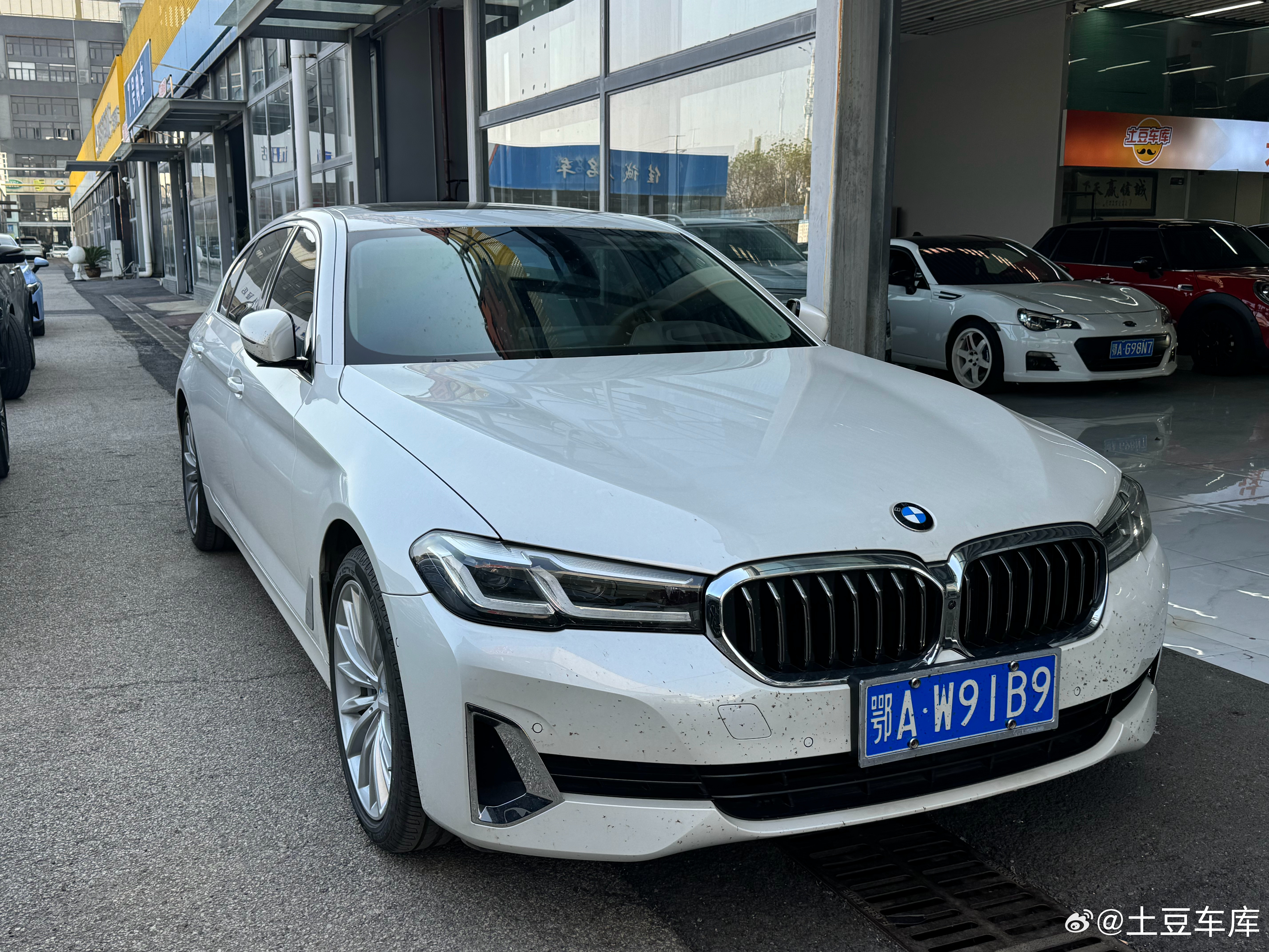 极品好货到店🙋宝马530Li尊享豪华套2021年上牌 12000公里 全车原漆