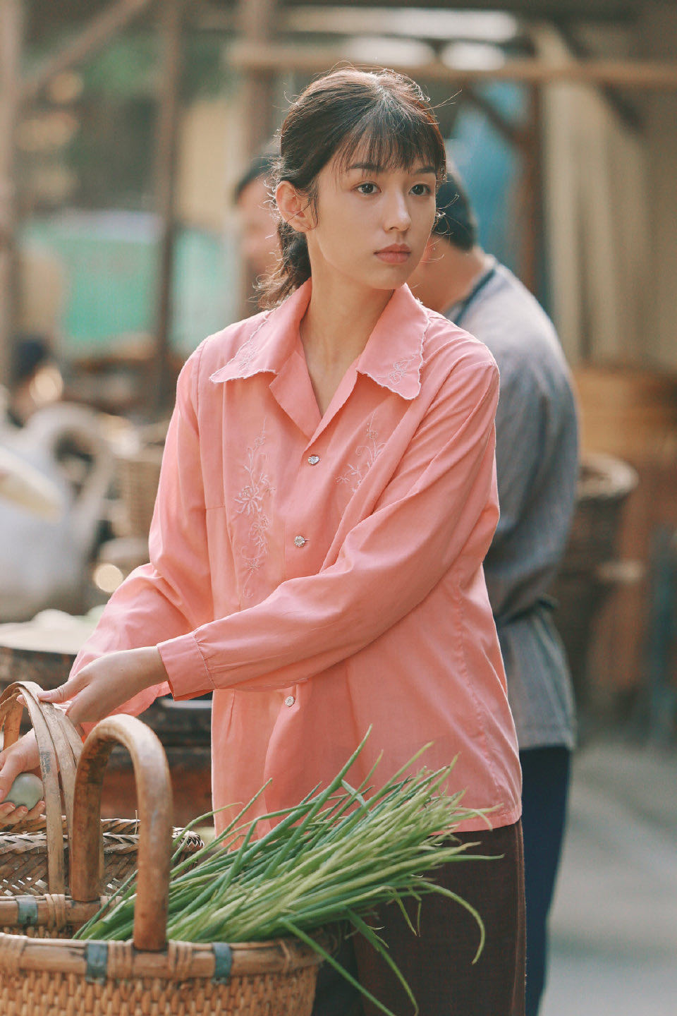 翟潇闻终于记得自己是歌手了周也又要开嗓了翟潇闻一开嗓就梦回歌手舞台，清透音色特别