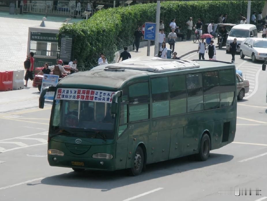 湖南 湖南益阳市桃江县曾经的省际长途线路，不知还有多少在跑？
省际线路:三亚、新