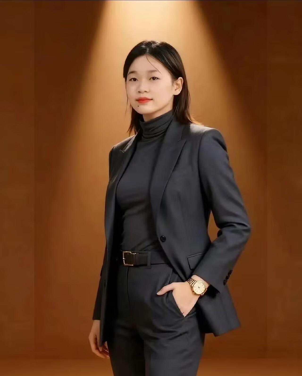 你以为大湾区那帮富豪真是被“冠军光环”迷住了？
别天真了，他们看人，比你看K线还