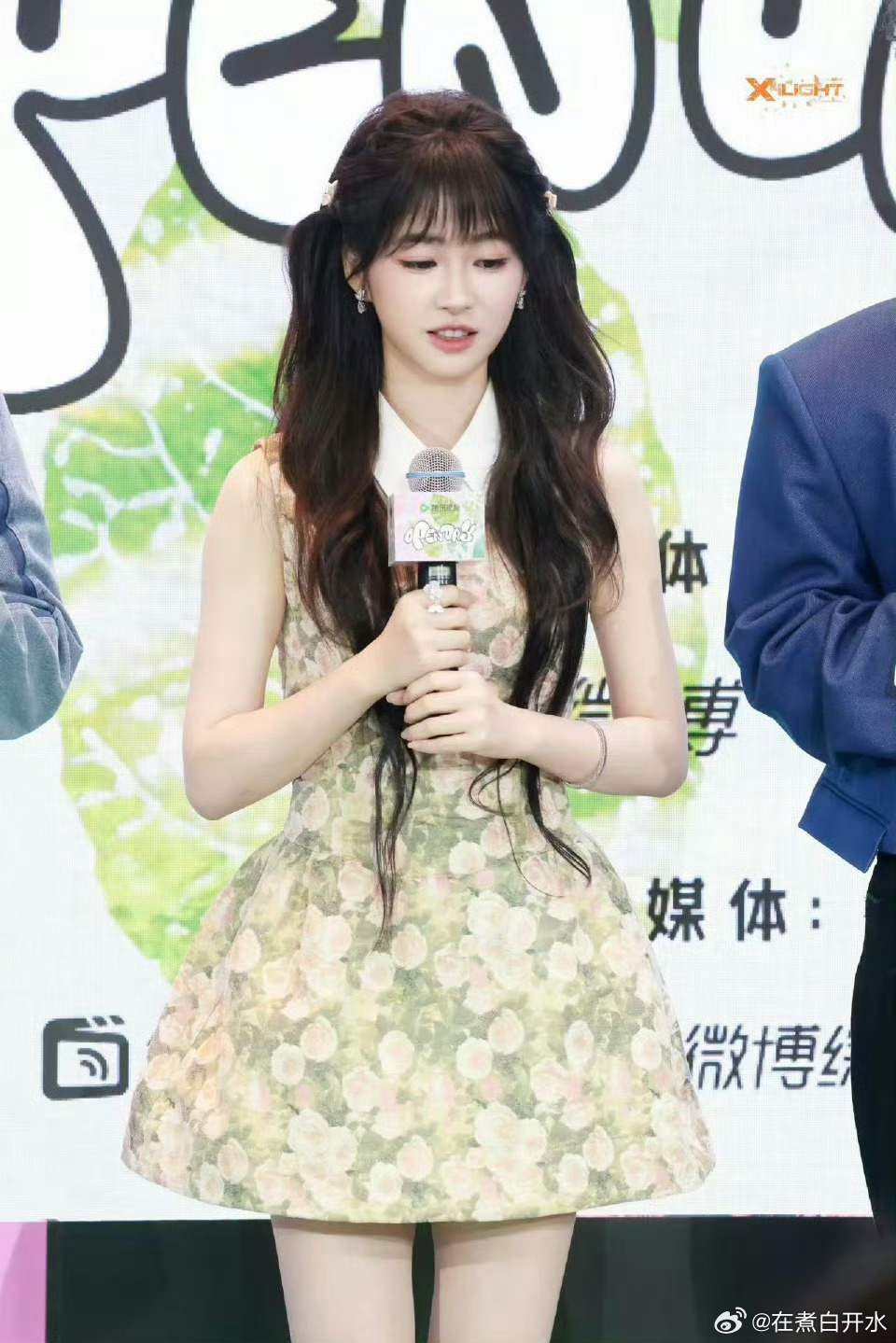 白日提灯线下够我脑补一集了白日提灯线下互动太有画面感，高鹤元杨肸子同框很搭，看完