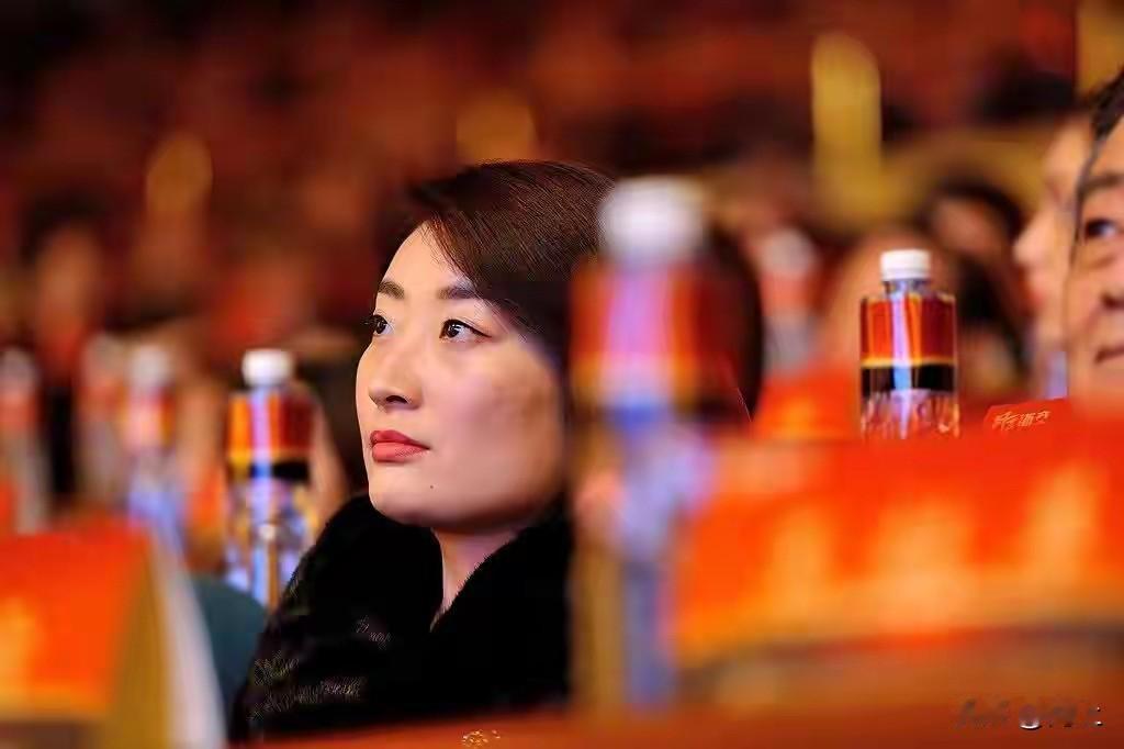 深夜突发！宗馥莉辞职细节曝光，
没人想到，宗馥莉9月12日就辞了职，隔了一个月才