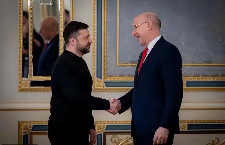 英国将为乌克兰打造可携带200公斤弹头、射程远至莫斯科的导弹。

英国计划向乌克