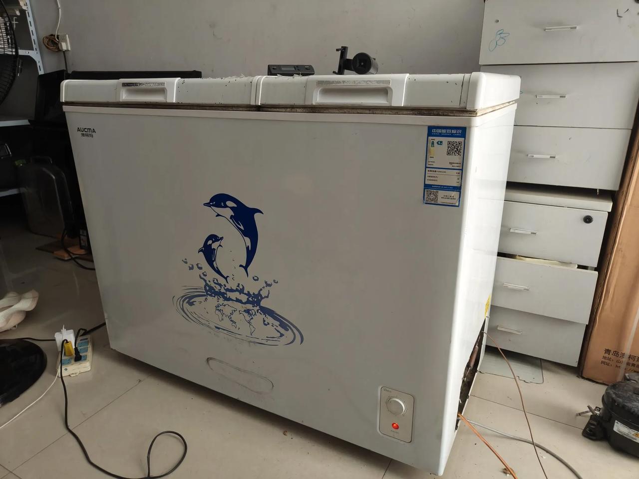 冷柜维修记：300元背后的技术与价值
 
用户家中冷柜突然“罢工”，让食材保鲜成