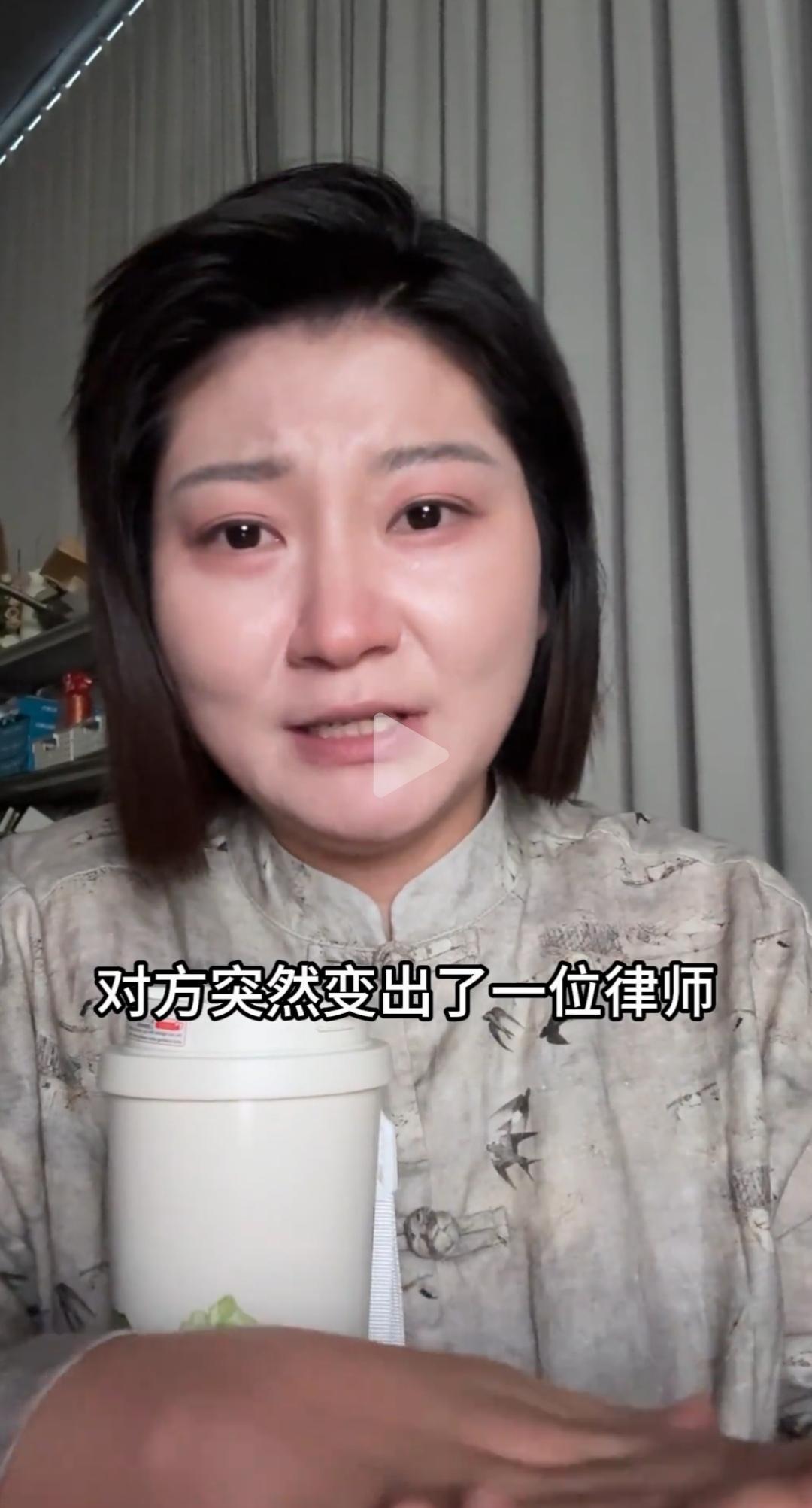 这个律师太可恶了！学法律不为匡扶正义却与坏人狼狈为奸？真是难以想象怎么会有这样的