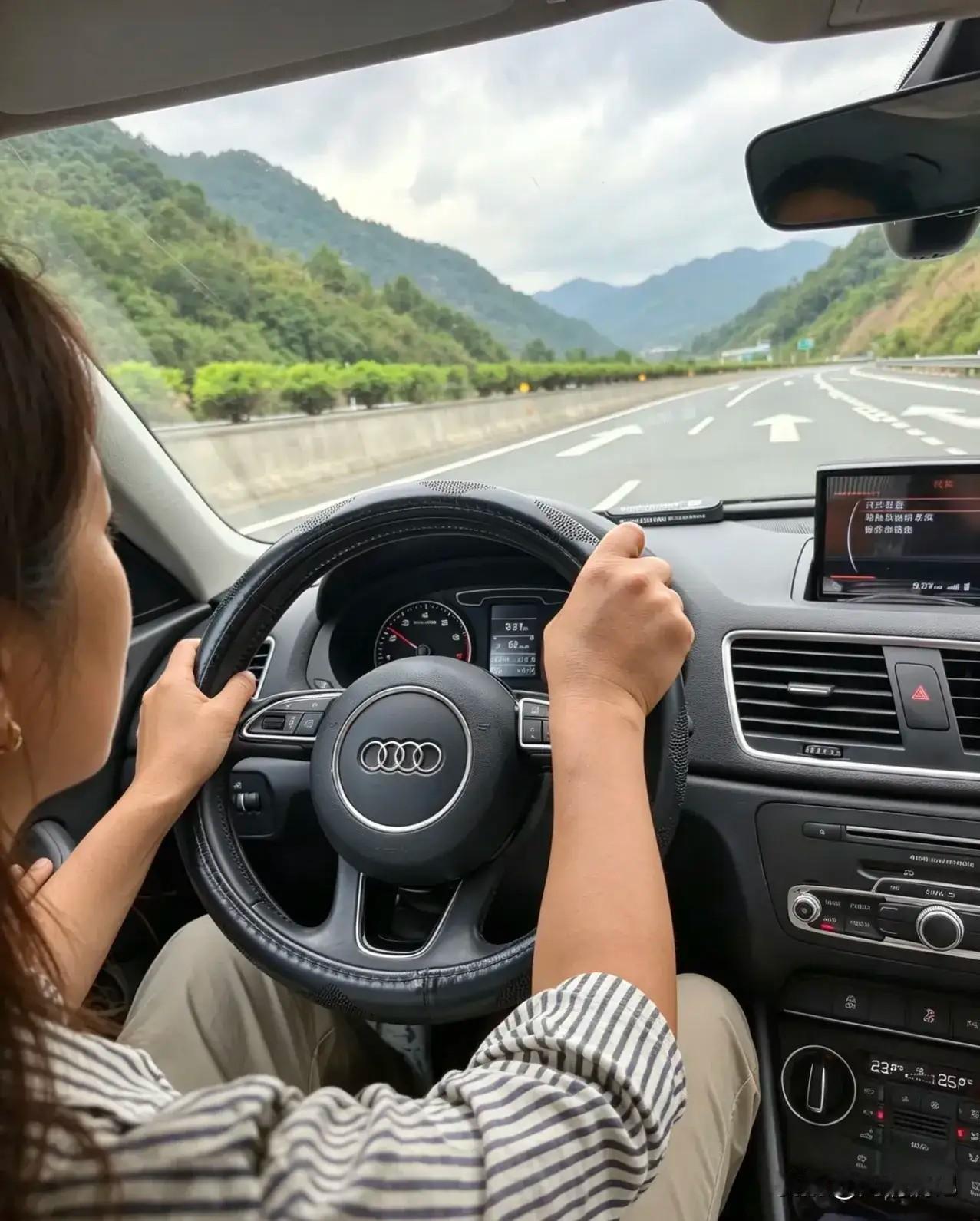 购买汽车时如何平衡预算和需求
 
很多人买车都容易踩一个坑，要么预算不够硬上高配