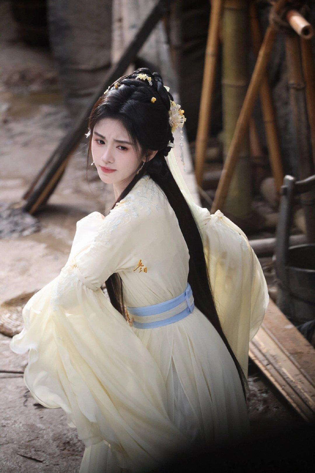 鞠婧祎千香新造型，这部剧她妆造好可爱 ​​​
