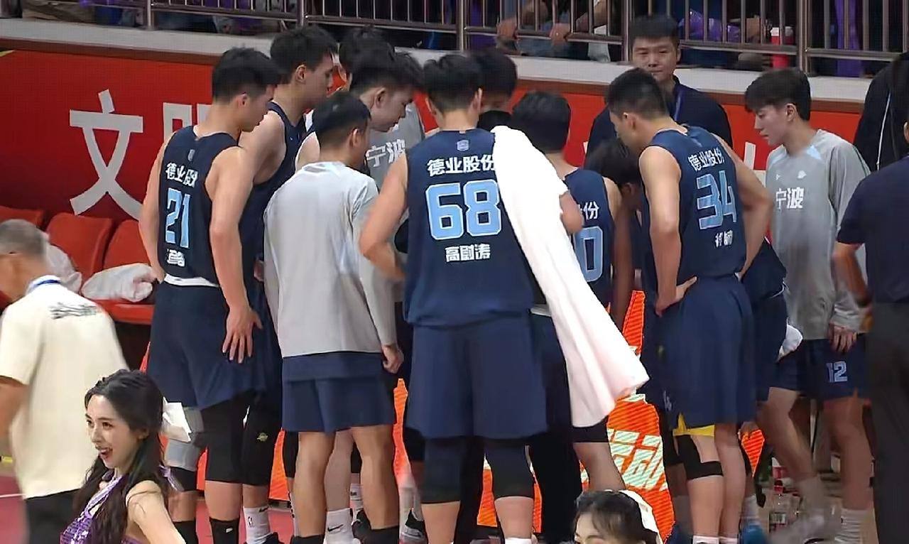 10连胜！拿下宁波队，富阳昂首挺胸成为第二支十连胜的队伍，稳坐B组第一的宝座，浙