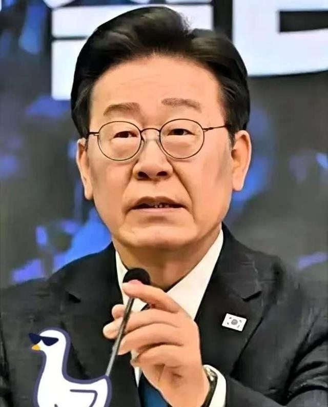 韩国总统突然宣布了！韩国总统李在明宣称：若按美国要求直接提取3500亿美元现金进