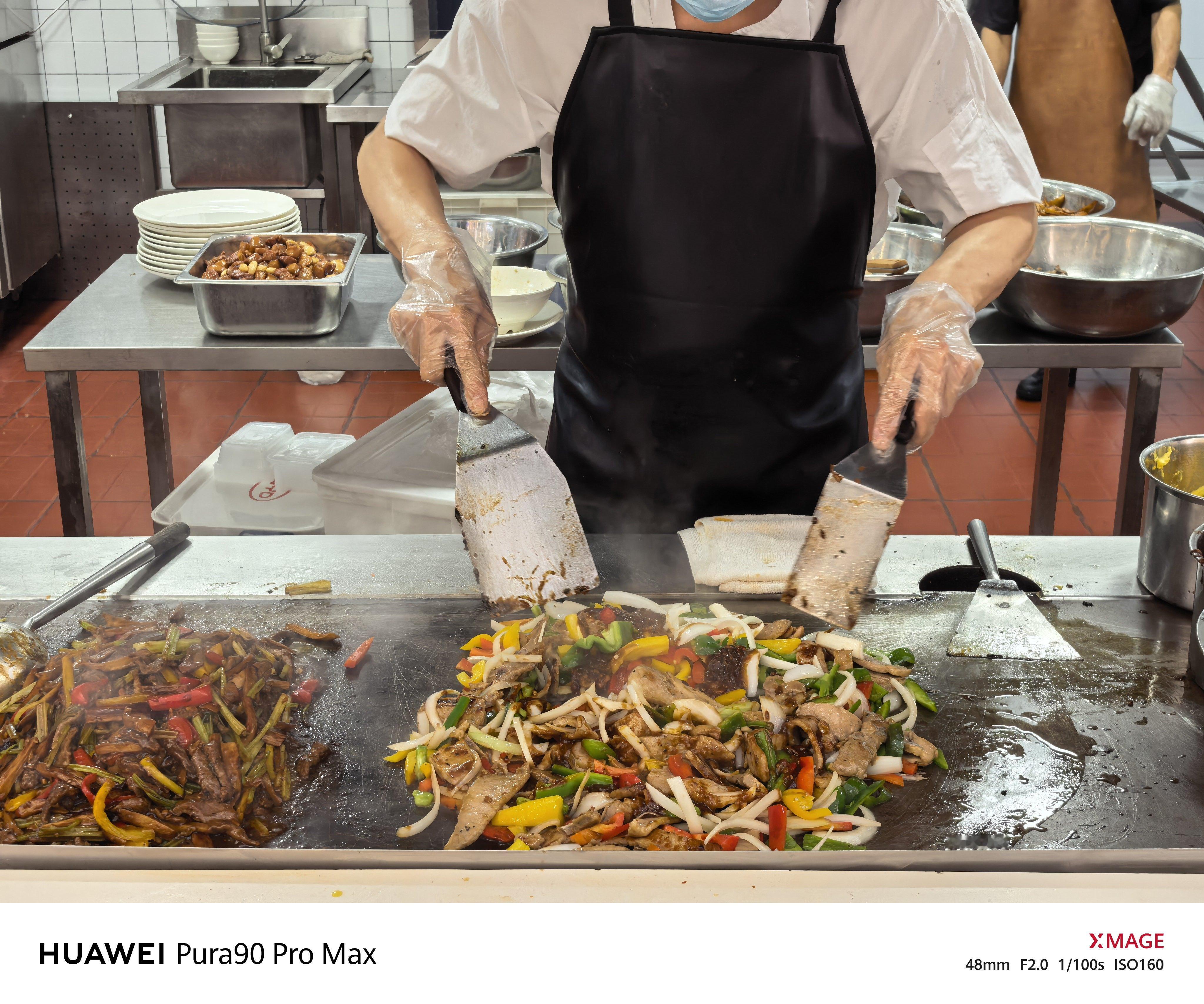 深夜放毒，比亚迪这员工食堂是真的丰盛啊，啥种类的菜品都有，而且干净卫生还不贵，你