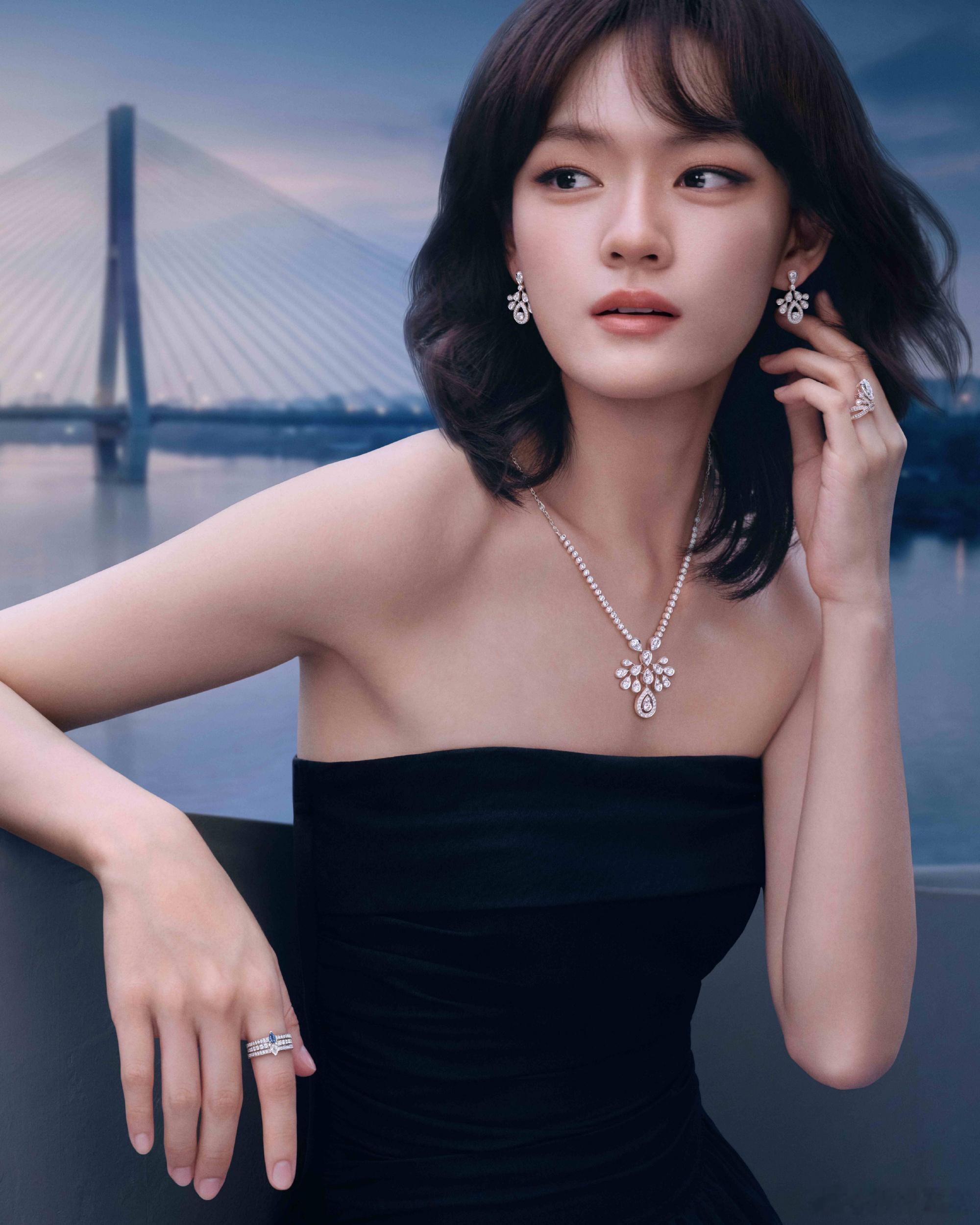 文淇｜CHAUMET美丽 ！妹妹与尚美巴黎合作拍摄的七夕新片 ，灵动又漂亮的 C