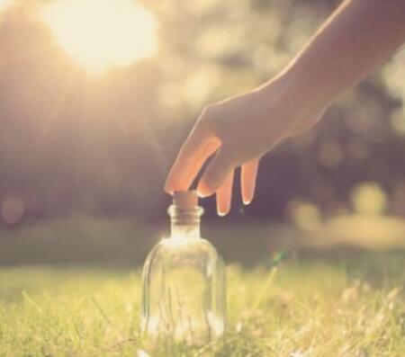 最容易孤独终老的三大星座巨蟹座：感情是需要维系的，而这恰恰是巨蟹的短板，其实巨蟹