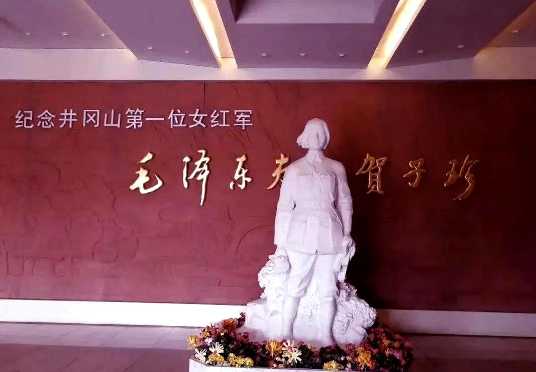 看似尊崇的太上皇，大多是尴尬的权力囚徒
 
太上皇听着地位尊贵，可在古代多数时候