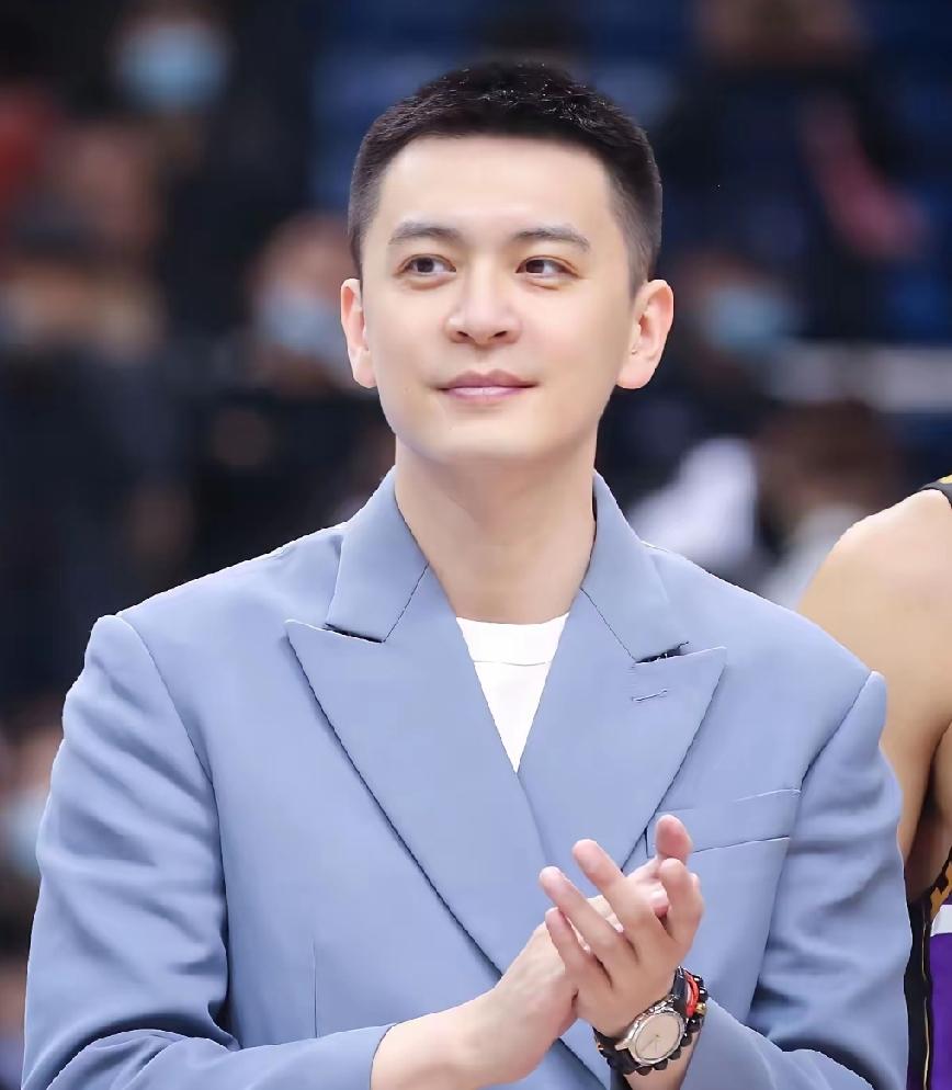 杨鸣的睿智，与他的五官一样，总是那么使人着迷，这不，这一回他不吐不快，对着全国球