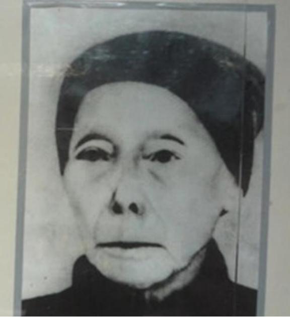1933年，毛主席躲进了一个农妇家，没想到敌人搜查到农妇家时，农妇却说：“军爷，